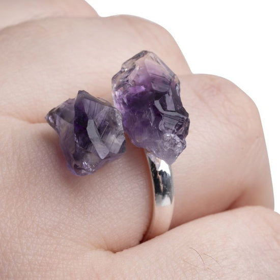 AMETHYST DOUBLE POINT SILVER PLATED RING